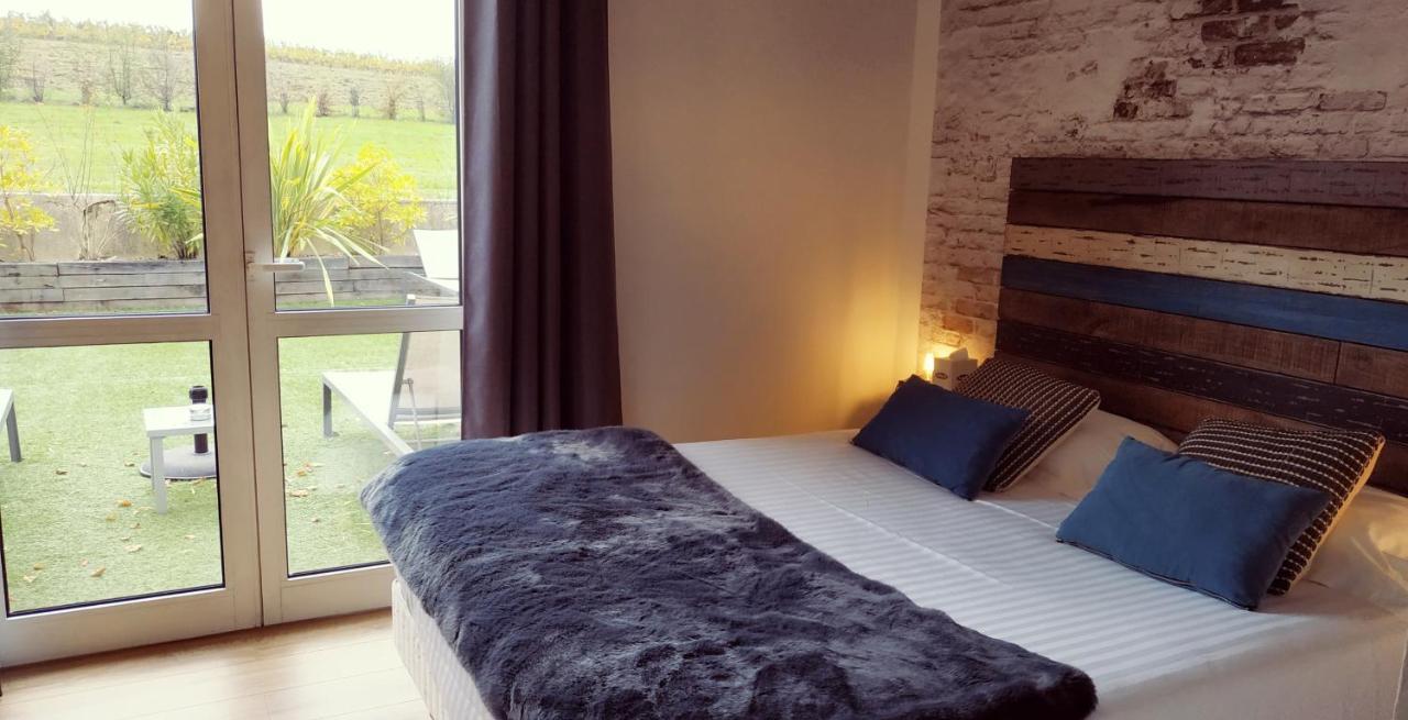 Pey La Tour - Logis Hotels & Restaurant Salleboeuf Екстериор снимка