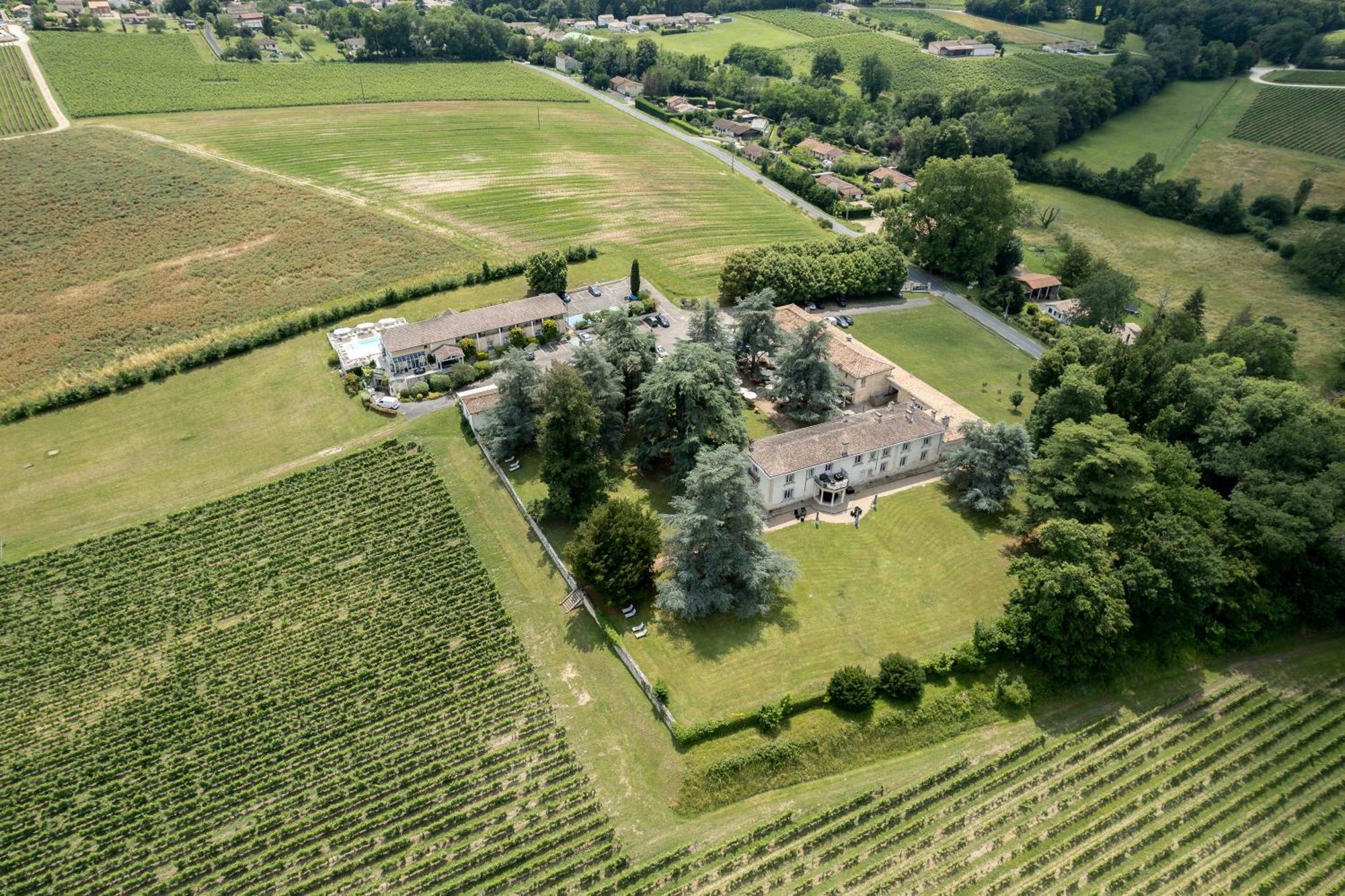 Pey La Tour - Logis Hotels & Restaurant Salleboeuf Екстериор снимка