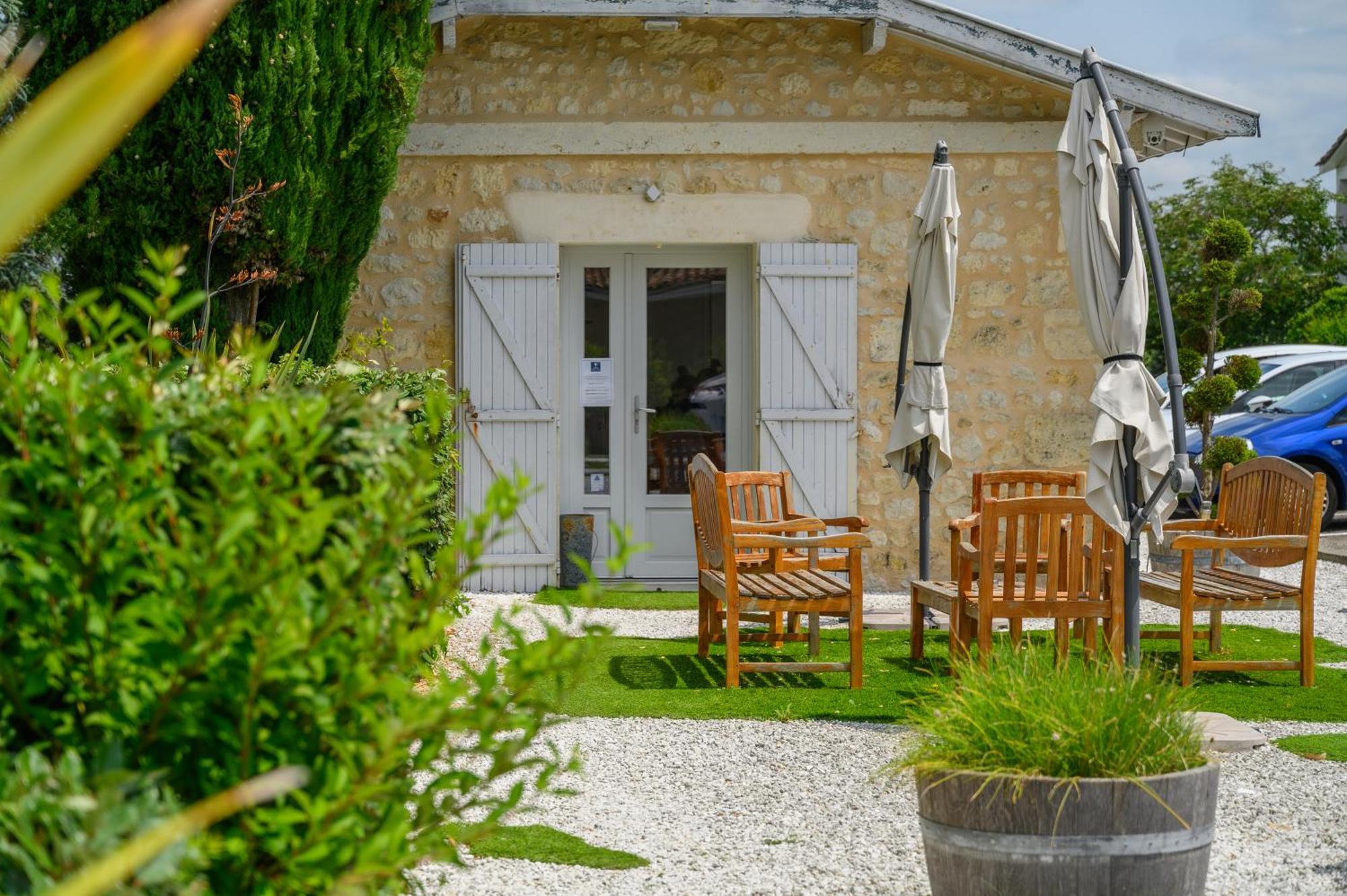 Pey La Tour - Logis Hotels & Restaurant Salleboeuf Екстериор снимка