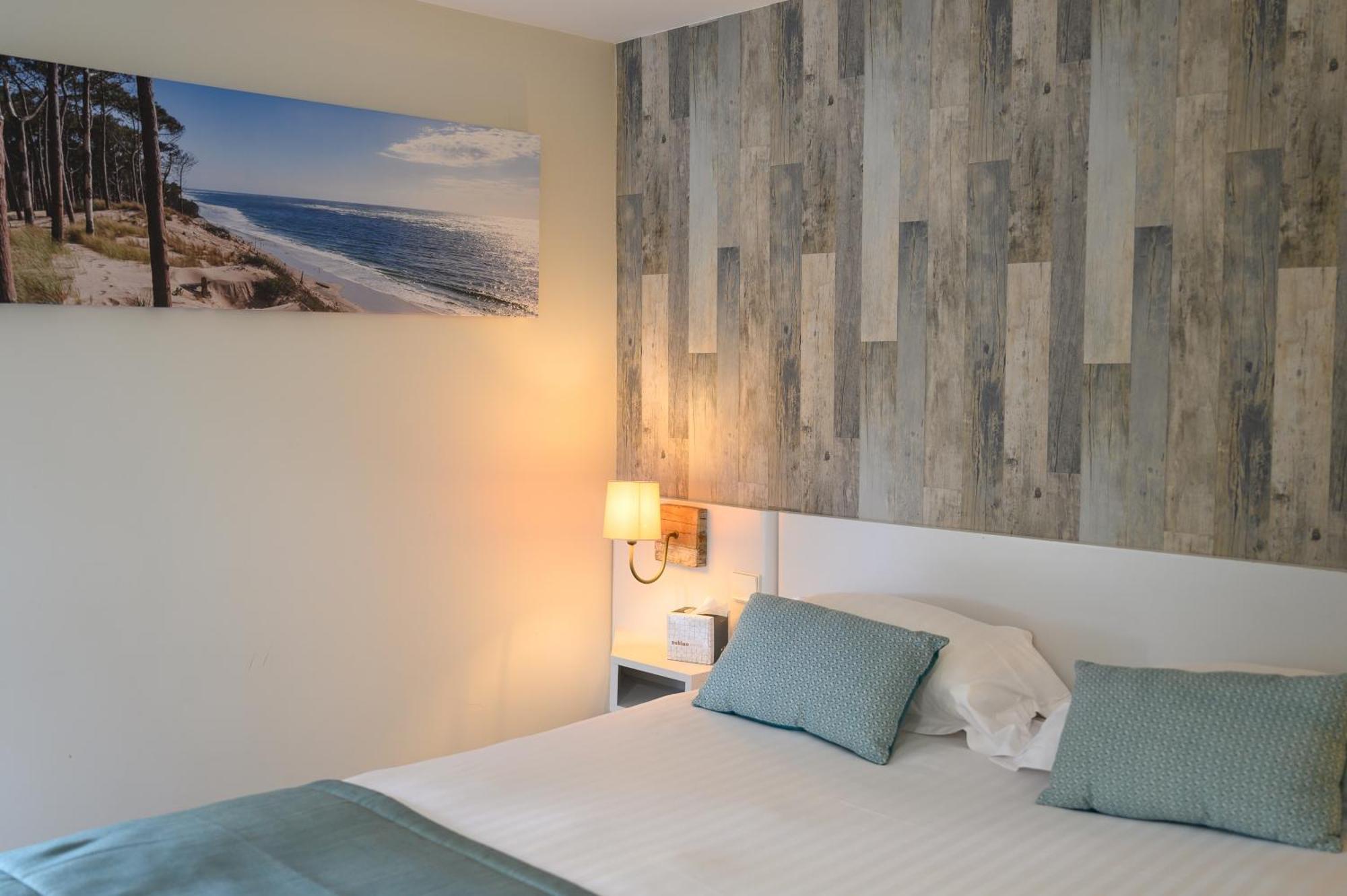 Pey La Tour - Logis Hotels & Restaurant Salleboeuf Екстериор снимка