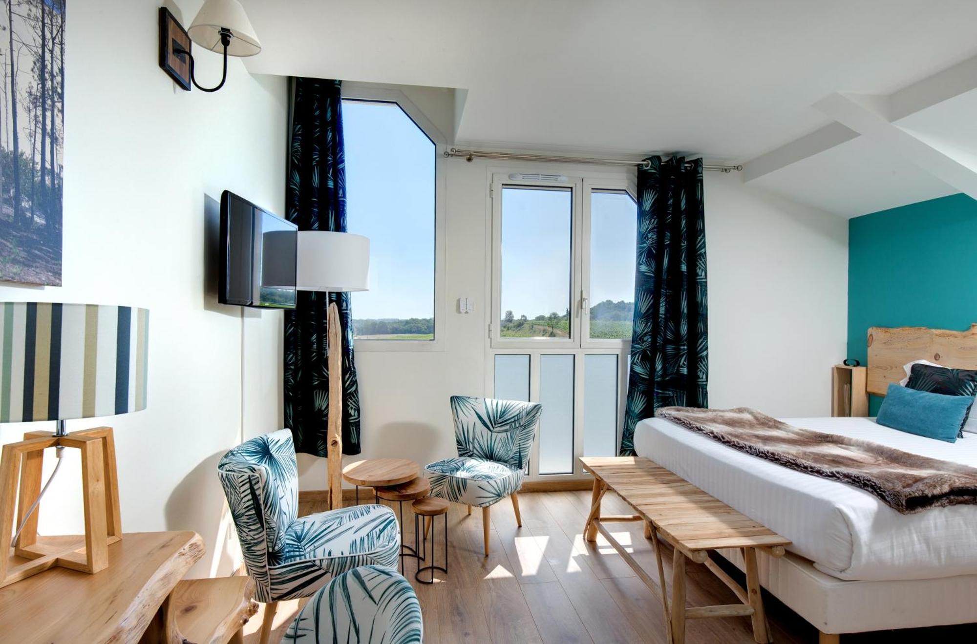 Pey La Tour - Logis Hotels & Restaurant Salleboeuf Екстериор снимка