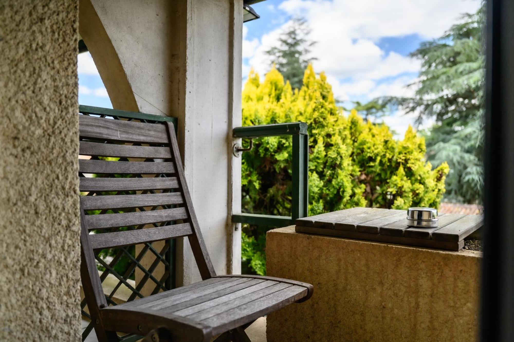 Pey La Tour - Logis Hotels & Restaurant Salleboeuf Екстериор снимка